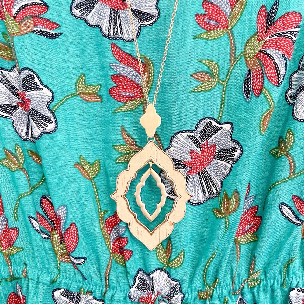 Ivory Morrocan Flower Cork Necklace - Picture 2 of 3